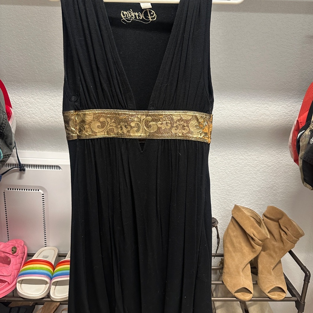 Random dresses - Picture 6 of 16